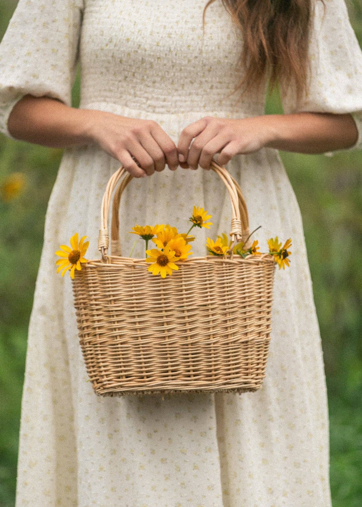 Maxikleid mit Smok-Oberteil, Blumenmuster Elfenbein