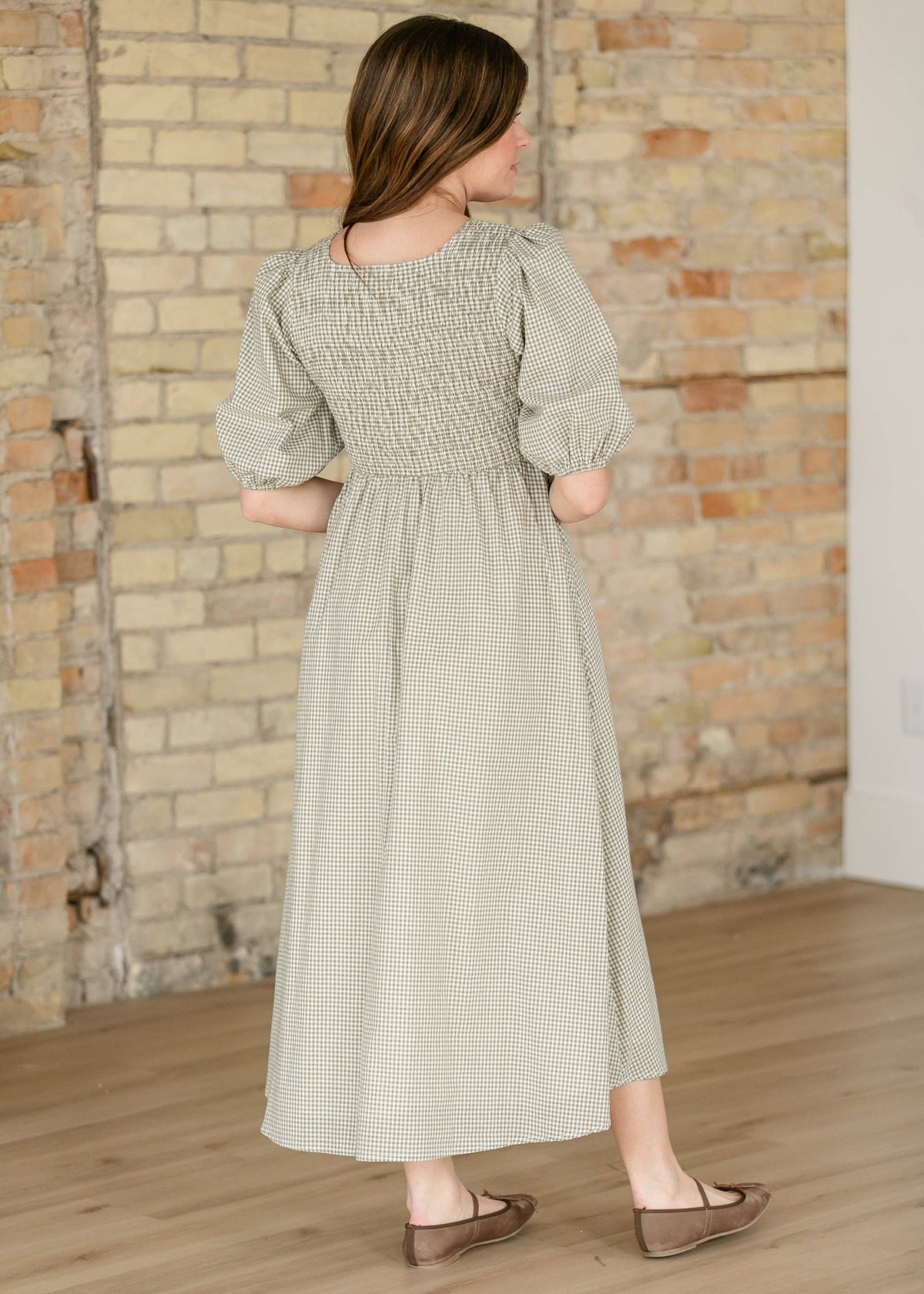 Maxikleid mit Smok-Oberteil, Vichy-Karo Oliv