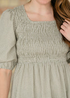 Maxikleid mit Smok-Oberteil, Vichy-Karo Oliv