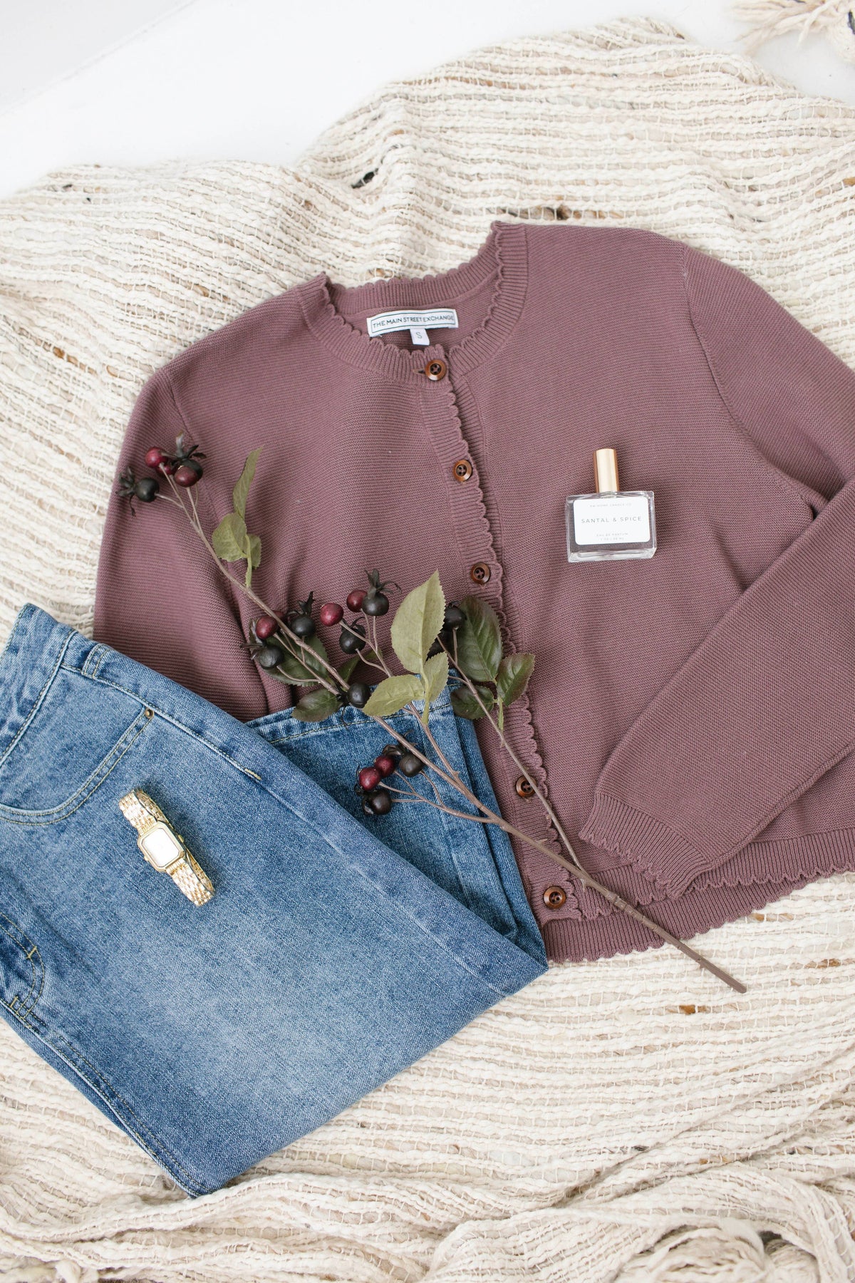 Baumwoll-Strickjacke mit Muschelsaum