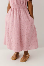 Mädchenkleid aus Musselin mit Blumenmuster