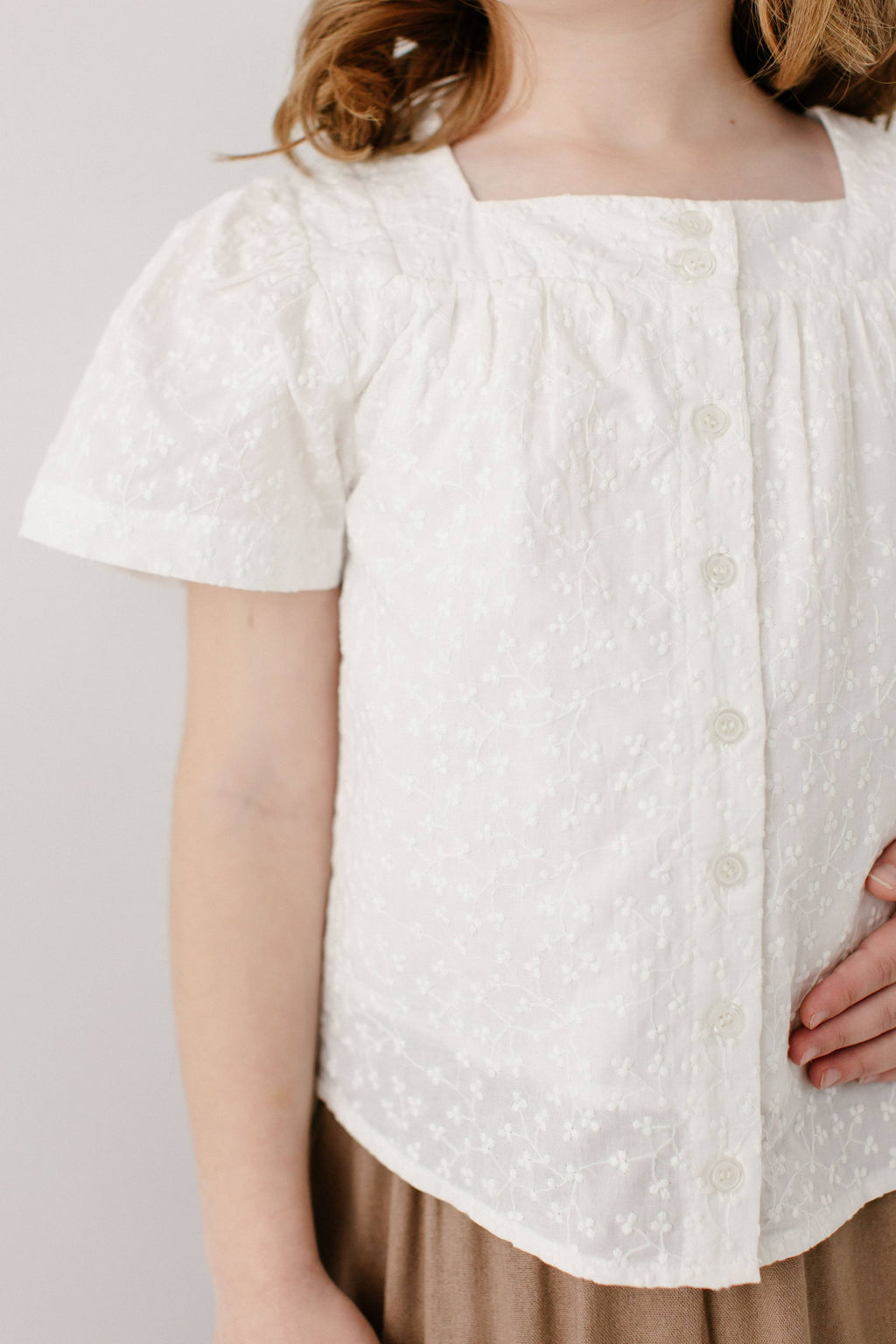 Mädchen Top mit Stickerei