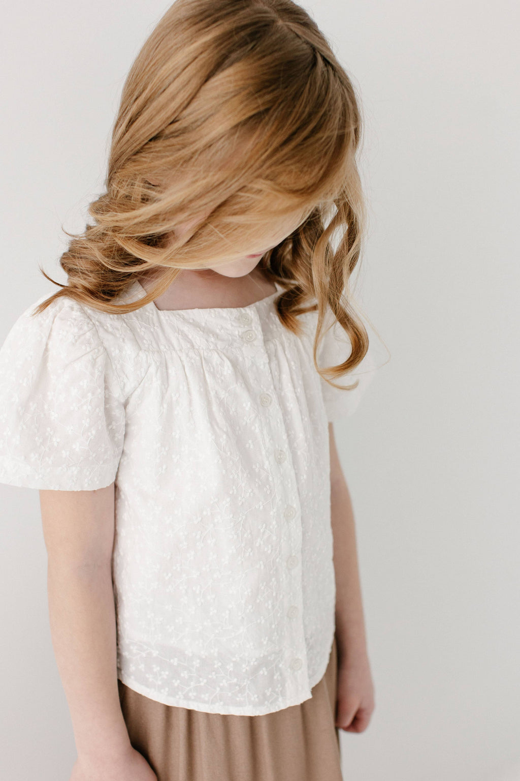 Mädchen Top mit Stickerei