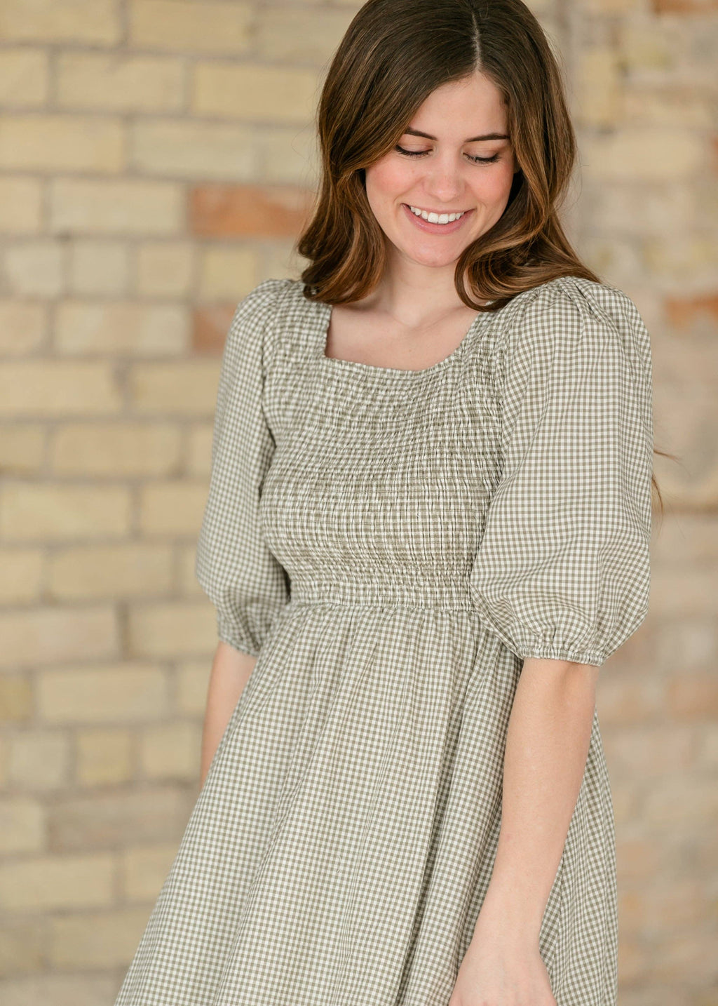 Maxikleid mit Smok-Oberteil, Vichy-Karo Oliv