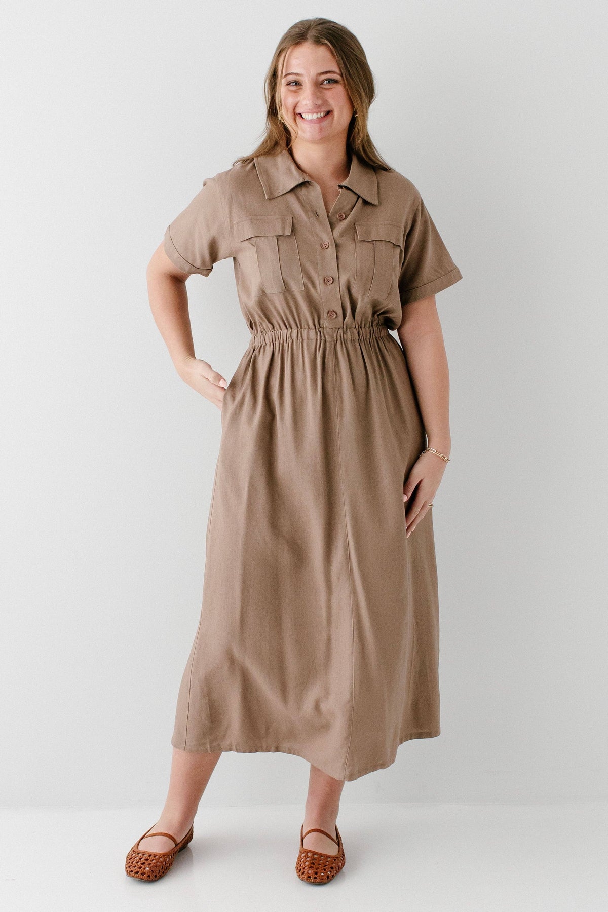 Maxikleid aus Leinen-Baumwoll-Mischung mit Kragen