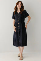 Midikleid mit Knopfleiste und Nadelstreifen