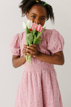 Mädchenkleid aus Musselin mit Blumenmuster